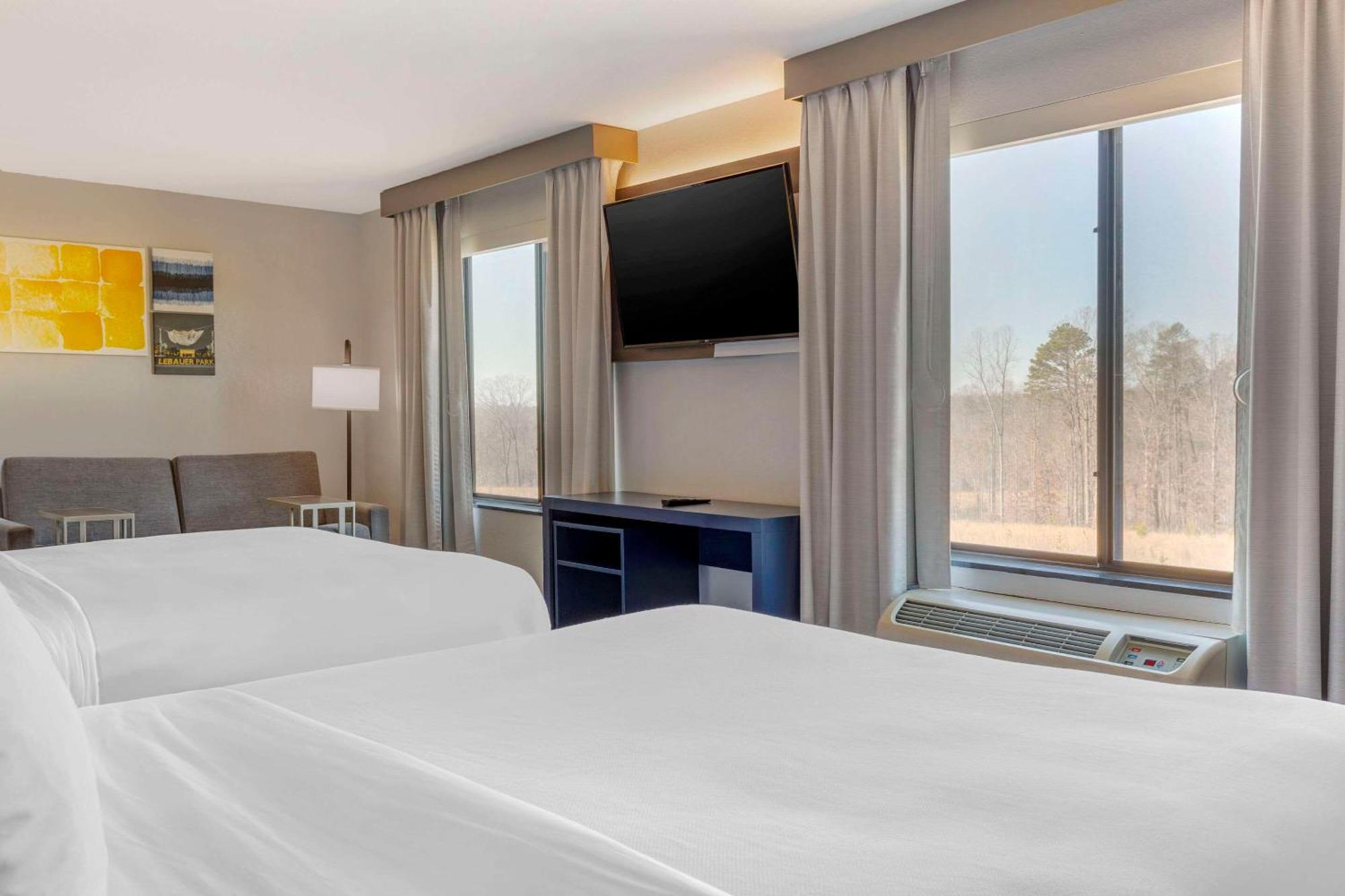 Comfort Suites Whitsett - Greensboro East Kültér fotó