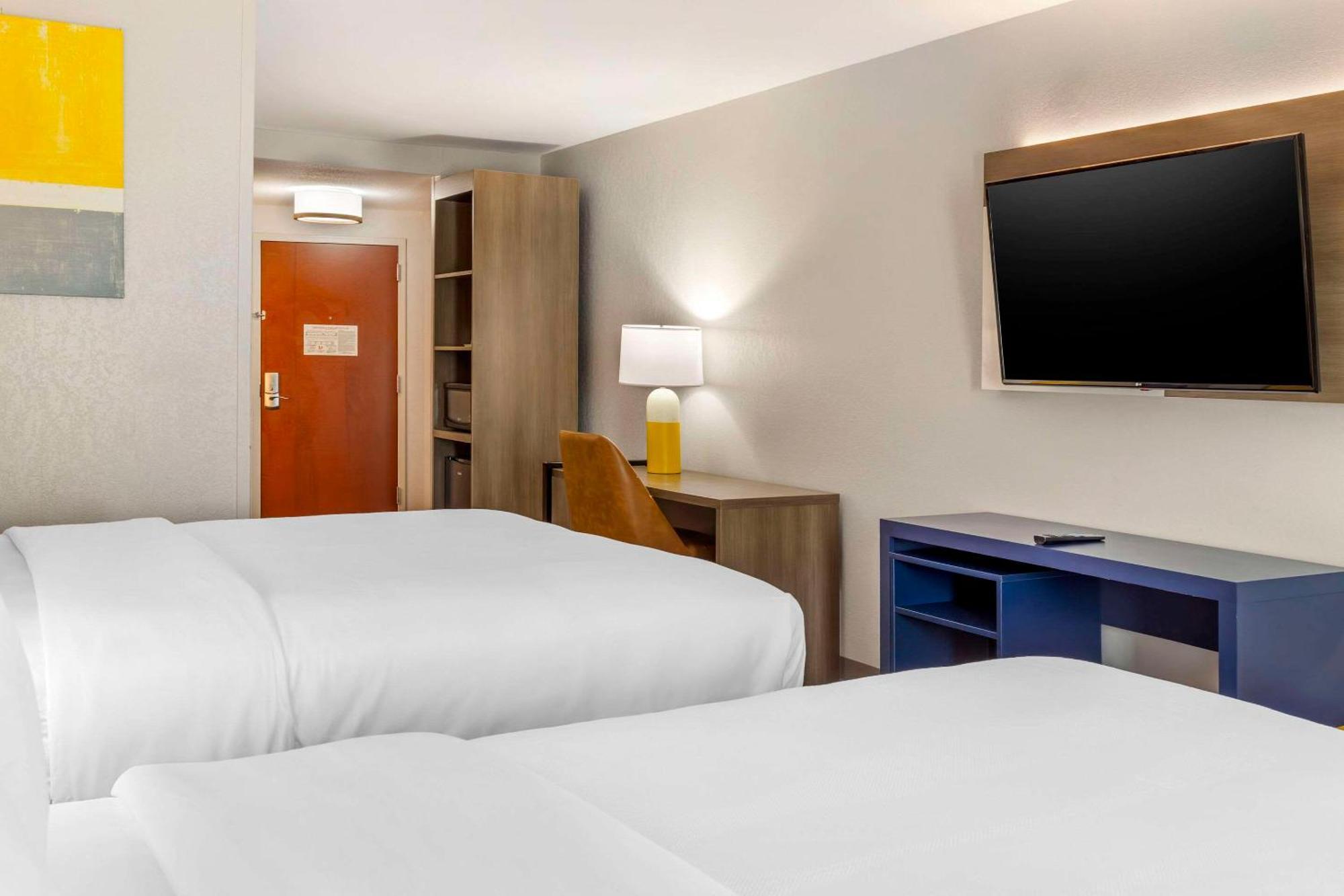 Comfort Suites Whitsett - Greensboro East Kültér fotó